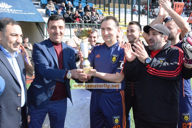 Şampiyon Sekbanlar kupasına kavuştu