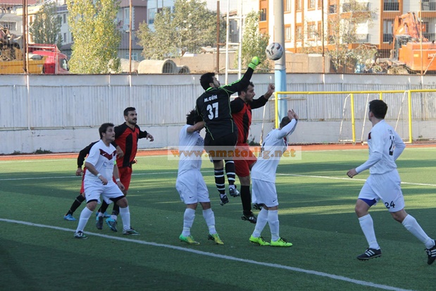 Yeldeğirmenispor zirve takibini sürdürüyor