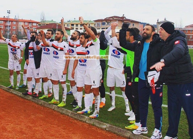 Bartınspor liderliğe yükseldi