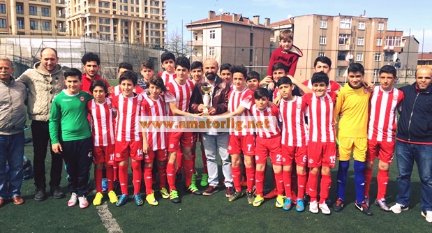 İstanbul Kayaşehirspor namağlup şampiyon oldu