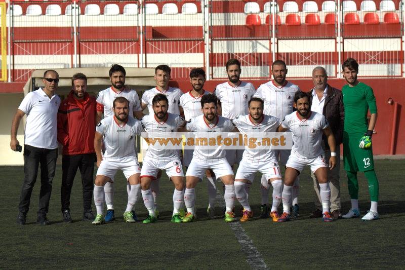 Kartal Belediyespor zirve takibini bırakmıyor