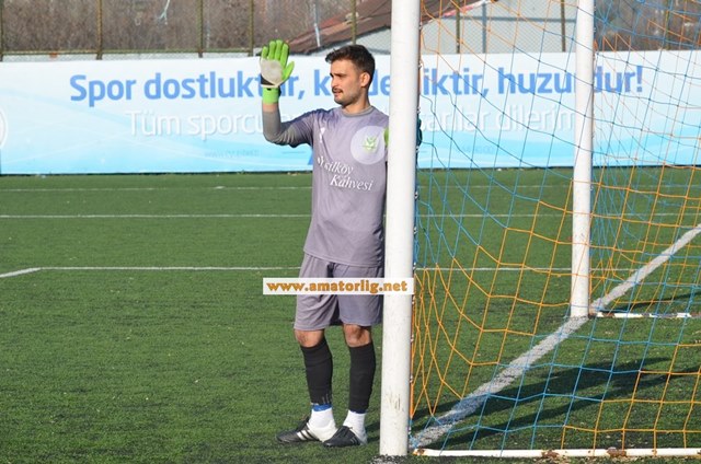 İlk defa kırmızı gördü 14 maç ceza aldı