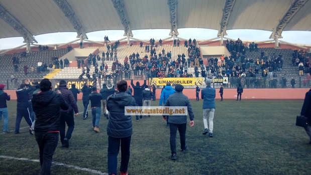 Alkışlar Avcılar ve Feriköy taraftarına