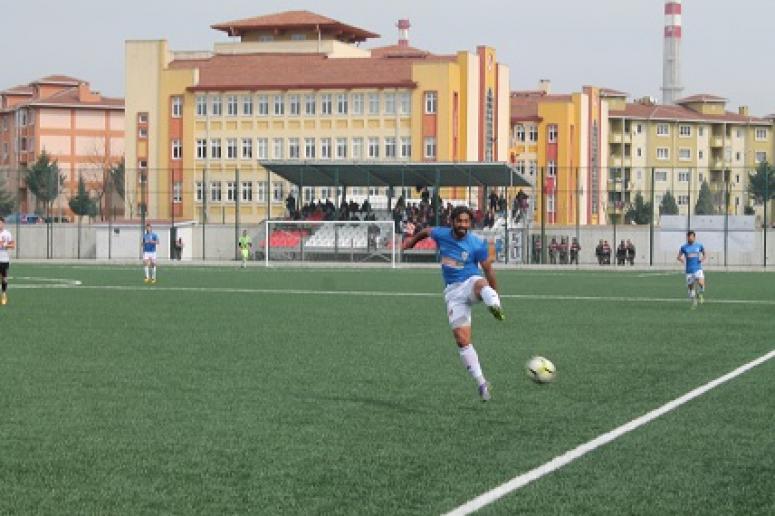 Alibeyköyspor çok kaçırdı tek farkla kazandı