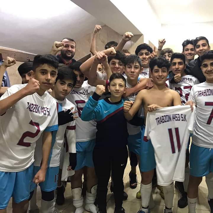 Trabzon 1453 Mahmutbeyspor’a gol yağdırdı