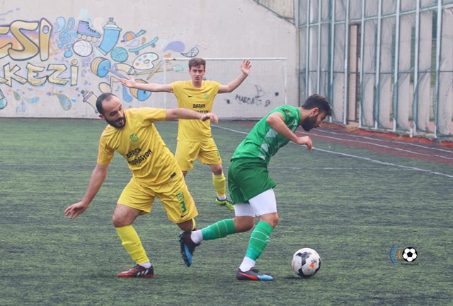 4 kırmızılı maçı kazanan Haliç 13’te 13 yaptı