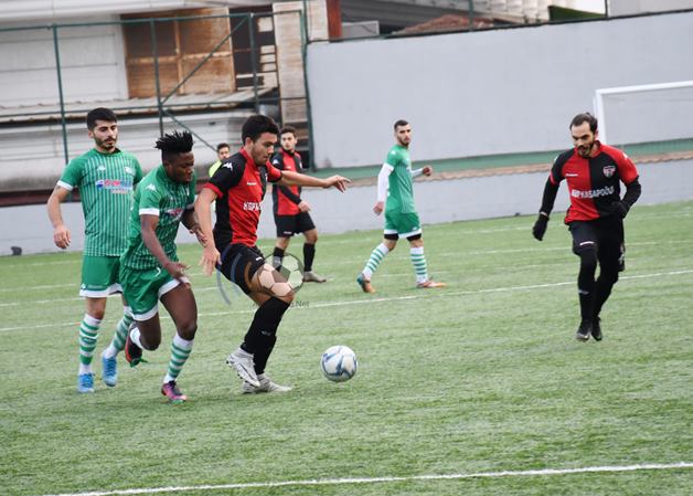 Yeşilova Esnafspor liderliğini devam ettiriyor