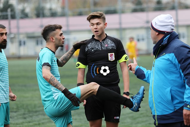 Çıksalınspor Karadolap karşısında farklı kazandı