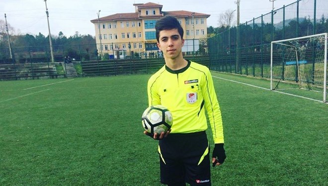 Yumrukla hakemi bayıltan futbolcuya 1 yıl men cezası