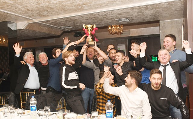 Yeni Ufukspor şampiyonluğunu kutladı