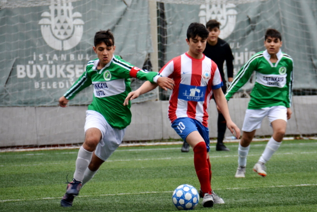 Çeliktepe Ümitspor üst sıraları bırakmıyor