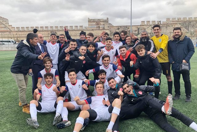 İnönü Meslek Lisesi üçüncü defa şampiyon oldu