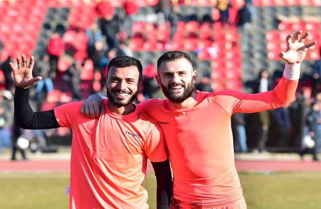 Üç kez tekrarlanan penaltıda gol izni verilmedi