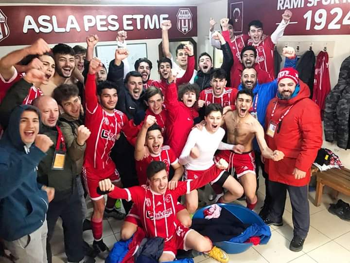 Liderlik maçında gülen Ramispor oldu