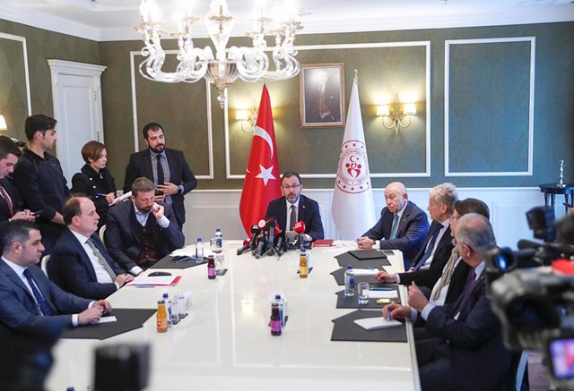 Ligler ileri bir tarihe ertelendi