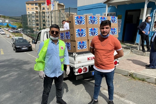 KK Mevlanaspor’dan 250 aileye erzak yardımı