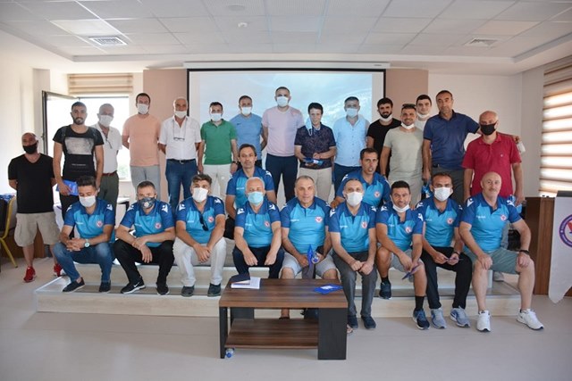 KÜFADER’den Antrenörlere eğitim semineri