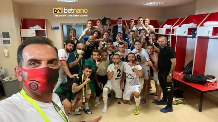 Gölcükspor Batman’dan şen dönüyor