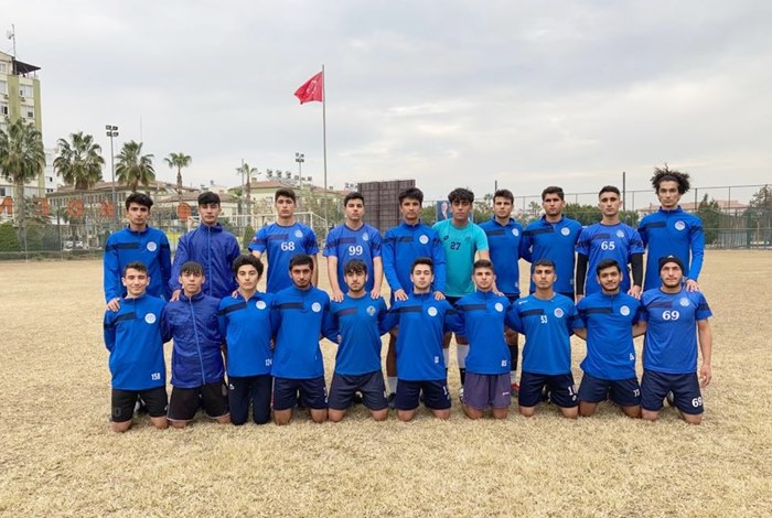 Akdeniz Belediyespor idmanlara devam ediyor