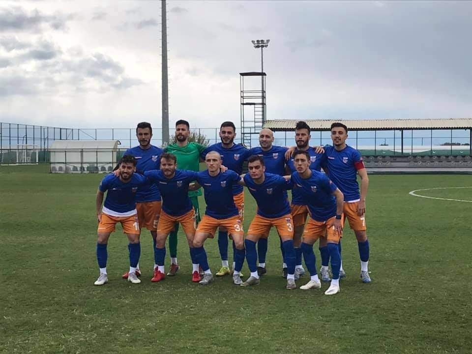 Alibeyköyspor Antalya’daki ilk maçını kazandı
