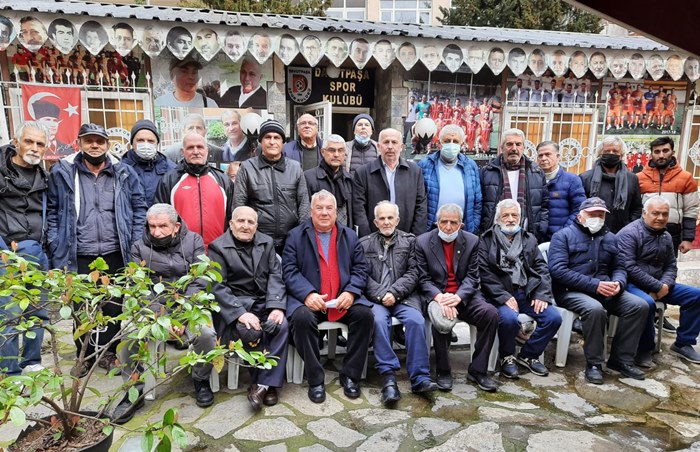 Başkan Adayı Sivri Davutpaşa 1926 Kulübünü ziyaret etti