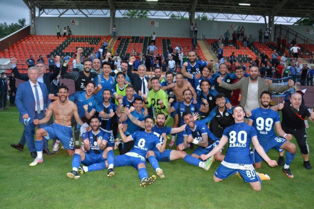 Hendekspor geriden gelip kazandı