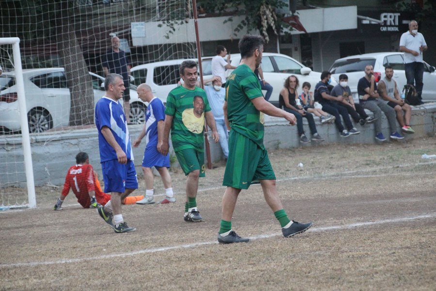 Zuhuratbaba’da futbol heyecanı devam ediyor