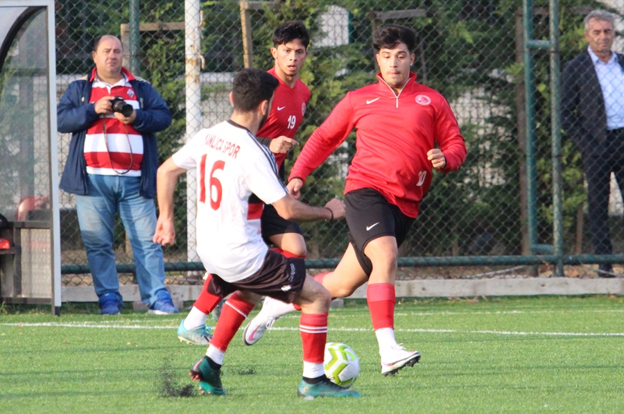 Kanlıcaspor hazırlık maçını tek golle kazandı