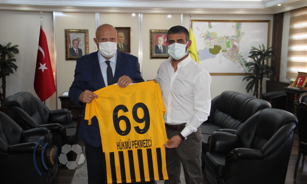 Bayburt 1918 FK başkanı Yazoğlu, belediye başkanı Pekmezci’yi ziyaret etti
