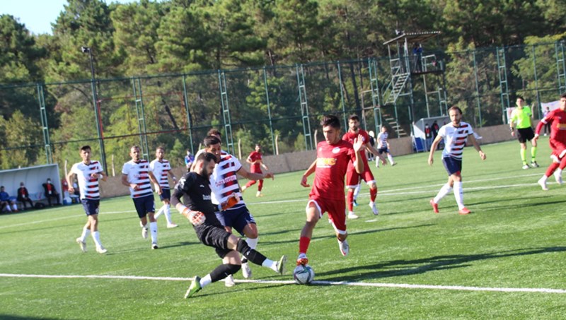 Beyoğlu Yeniçarşı galibiyeti kaçırdı