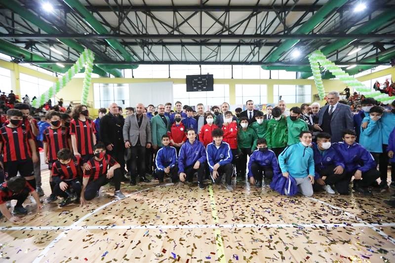 GOP Belediyesinden Amatörlere destek