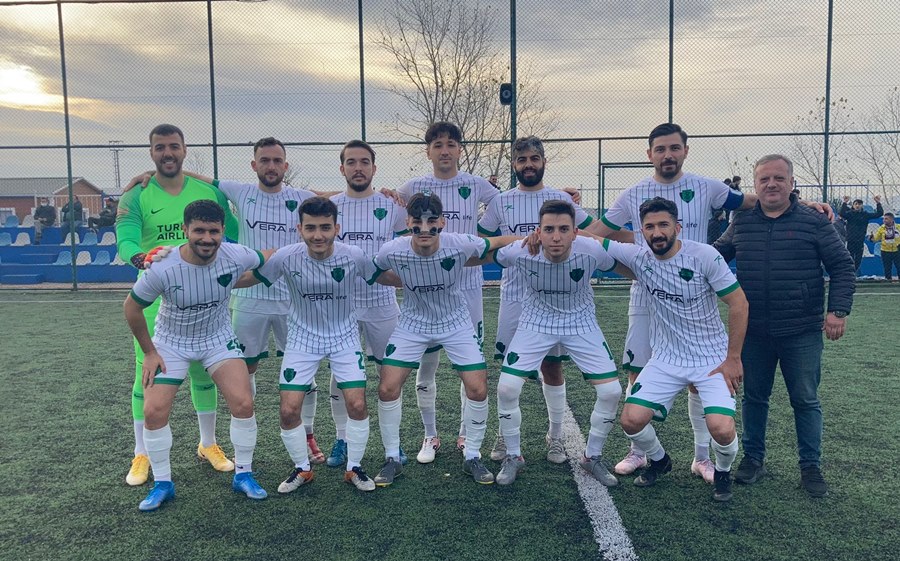 Küçükköy eksiklerine rağmen rahat kazandı