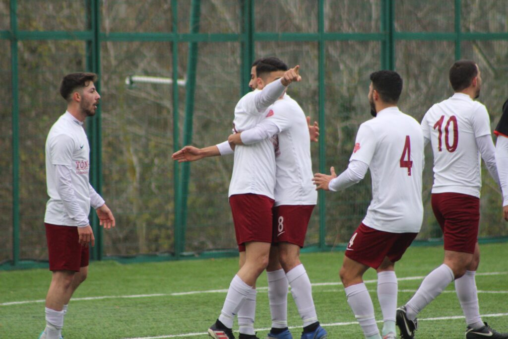 Bağlarbaşı Pazariçi Köprülü’ye rövanşı vermedi