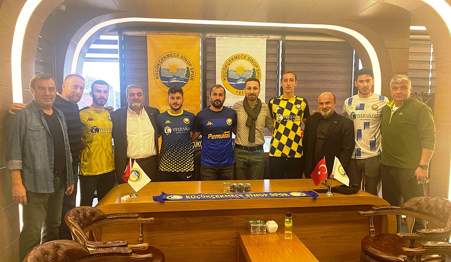 Küçükçekmece Sinopspor transferlerini tanıttı