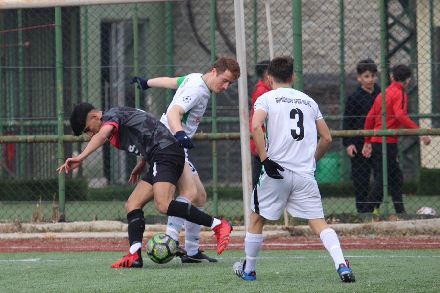 Galata’ya yenilen Gümüşsuyuspor’un umutları azaldı