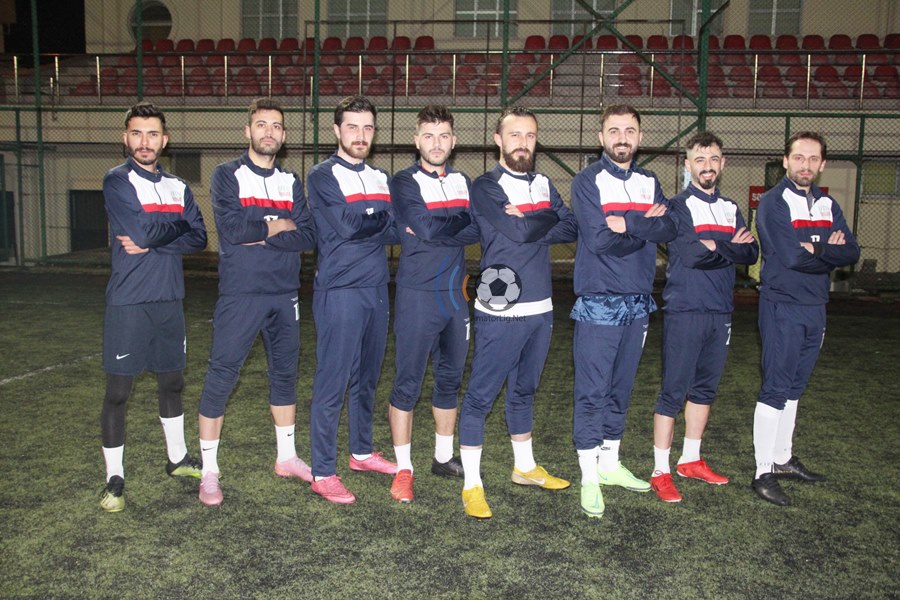 İstanbul Esnafspor 8 futbolcu ile anlaştı