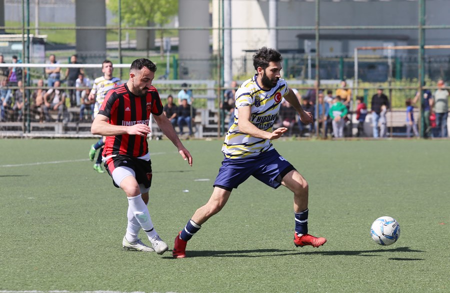 Azimspor Fişekspor’u beş golle geçti