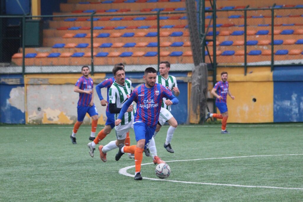 Alibeyköy ve Vefa hazırlık maçında karşılaştı