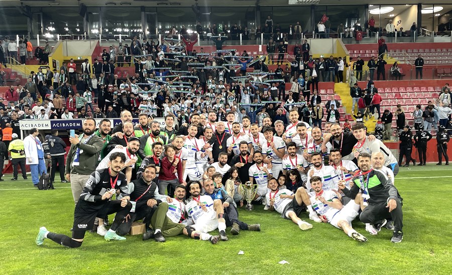 Arnavutköy Belediyespor finalde Artvin Hopaspor’u devirdi