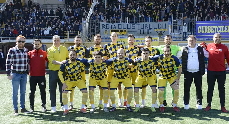İstanbul Sinopspor 13 futbolcuyla anlaştı