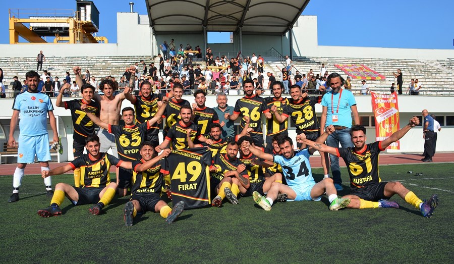 Öz Yarımburgaz son dakika golüyle şampiyon oldu