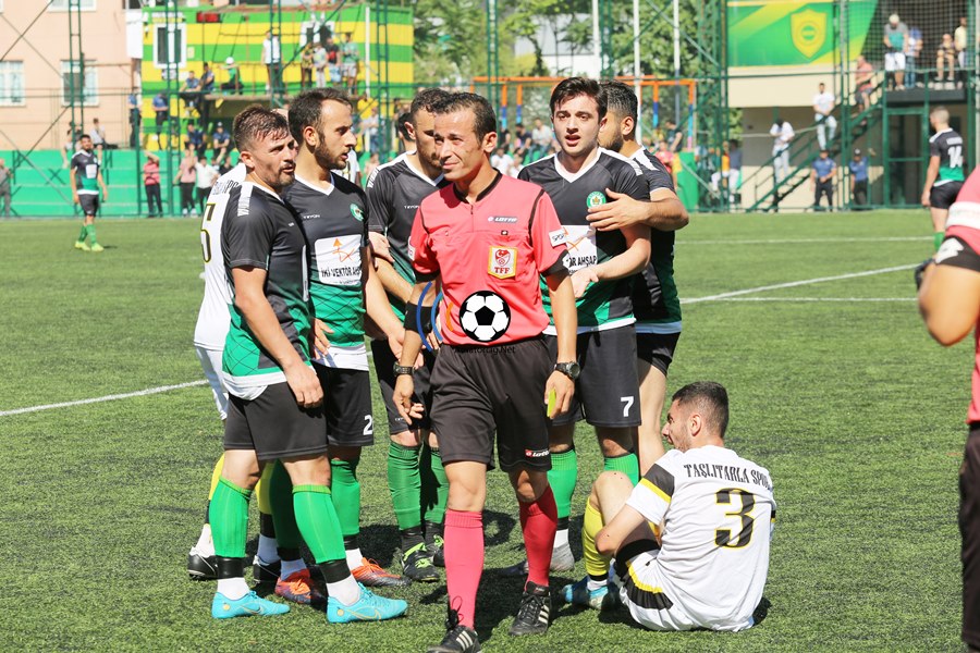 Ayazağa Esen-Taşlıtarla maçı karakolda bitti