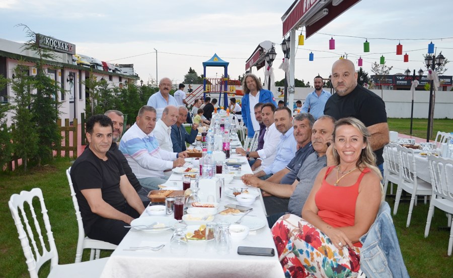 Alibeyspor oyuncularıyla helalleşti