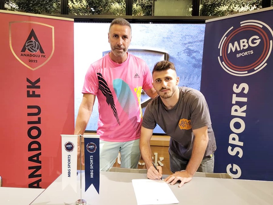 Anadolu FK transferlerini açıkladı