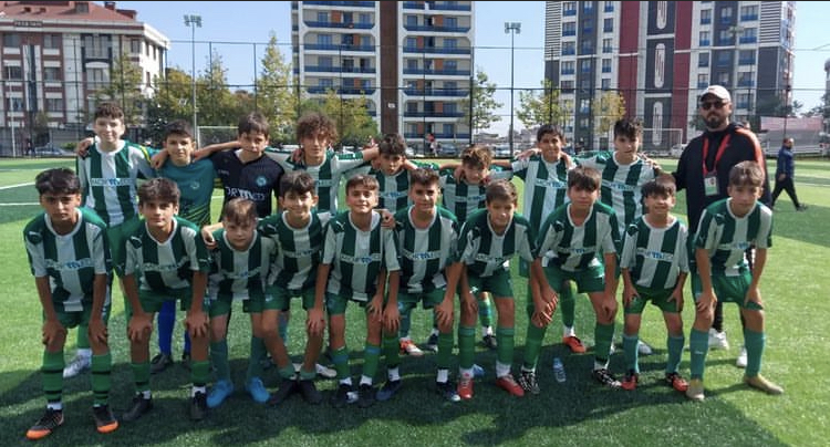 Akşemsettin Parsellerspor lige farklı başladı