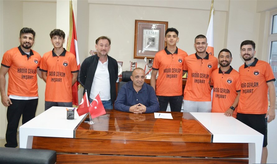 Fikirtepe Dumlupınar 10 futbolcu transfer etti