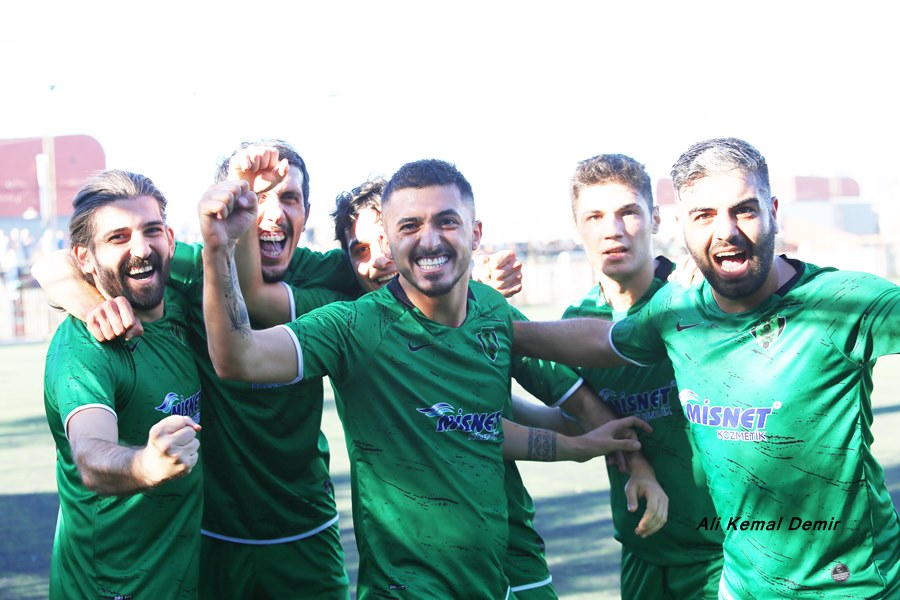 Küçükköyspor üç puanı üç golle aldı