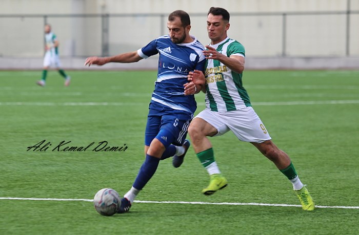 Altıntepsi-Tophane maçı gol düellosuna sahne oldu