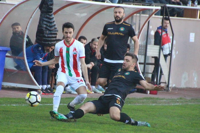 Maltepespor-Yeni Ufuk maçında karşılıklı goller