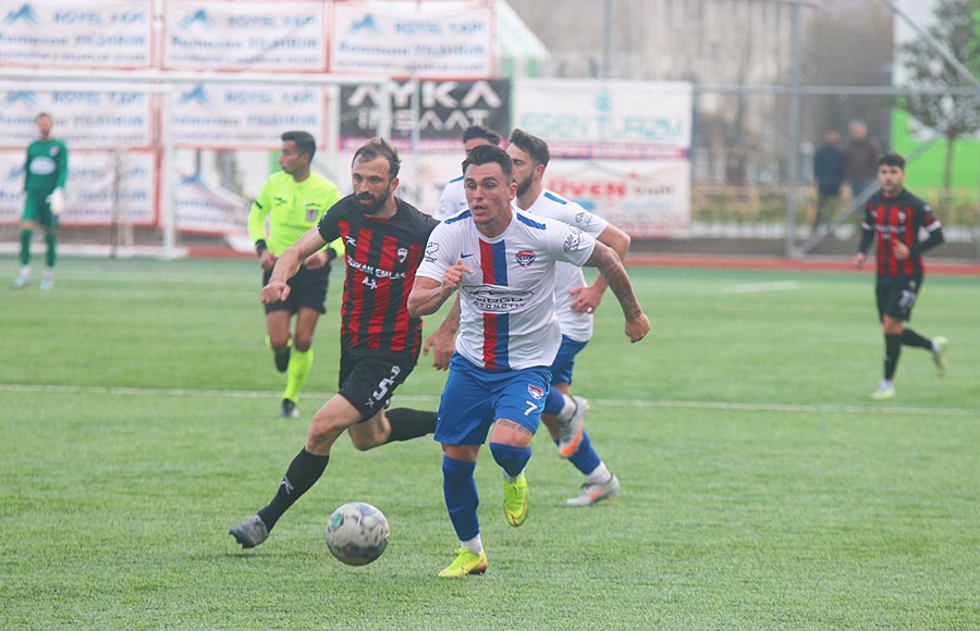 Silivrispor’da şampiyonluk şarkıları söylenmeye başladı